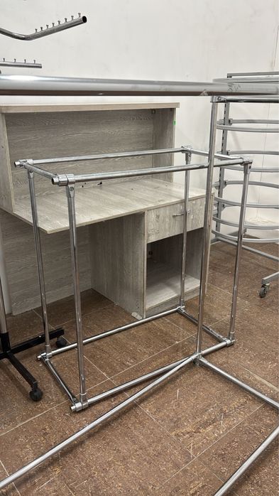 Продам торговое оборудование б/у