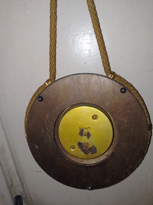 Стар Германски Стенен Механичен Часовник -Маите.-Работи точно.