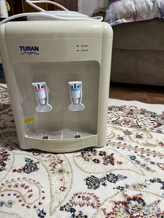 Кулер- диспансер настольный