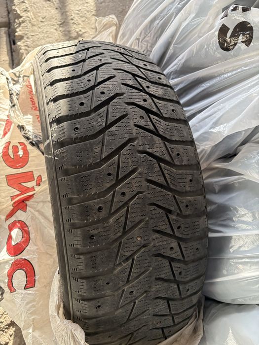 Продам зимние шины R18