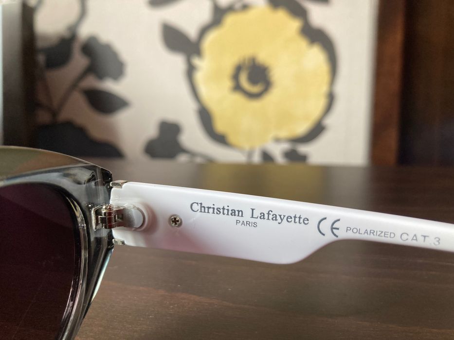 Слънчеви очила.                    .