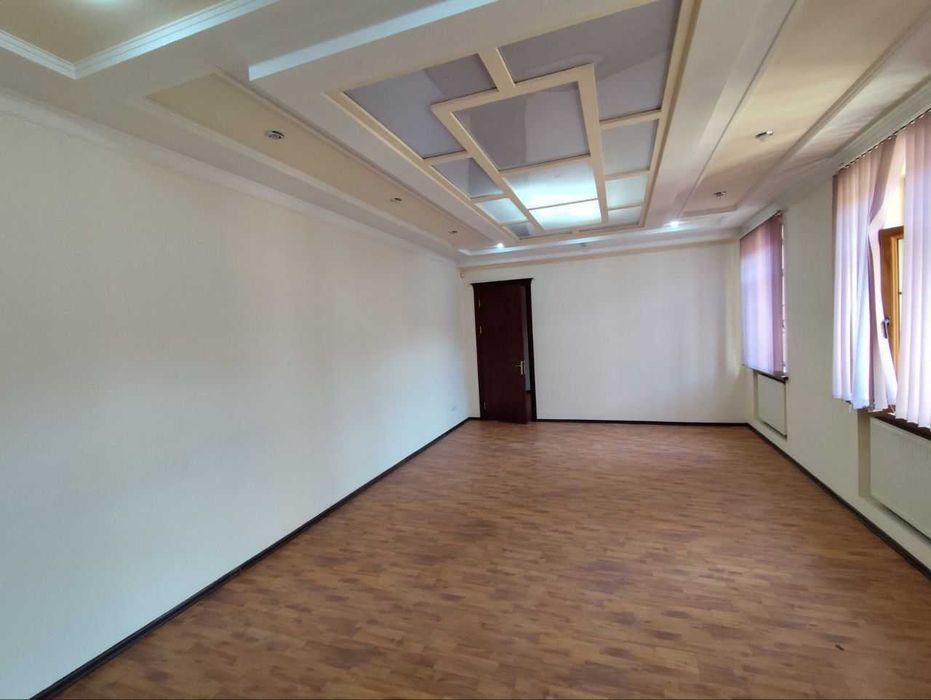 Дом под представительство Текстиль 13-ком 1000 м² 6-сот парковка