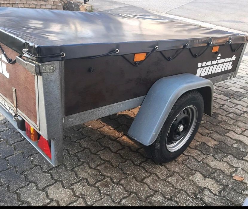 Remorcă 600 kg în stare bună