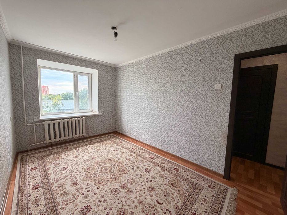 продам трех комнатную квартиру