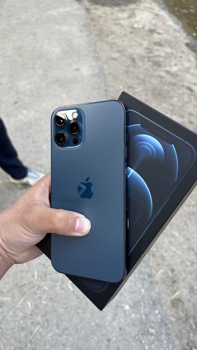 Iphone 12 pro max.