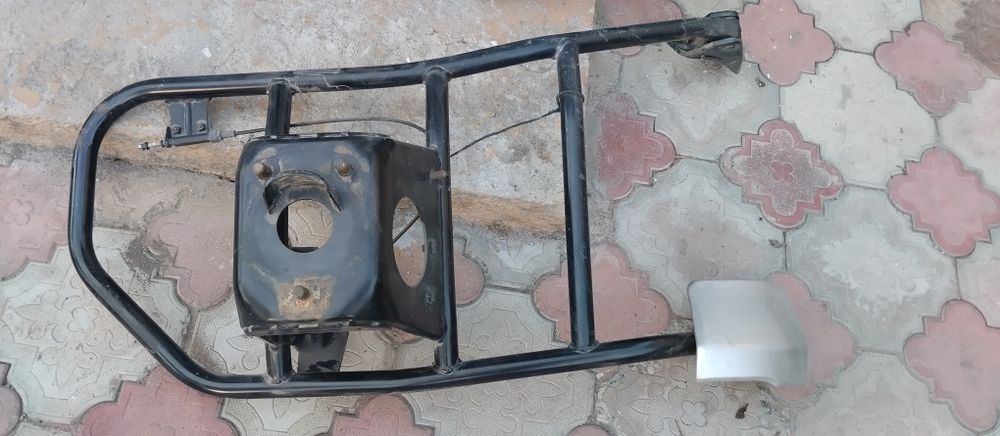 Калитка запаски крузак 200