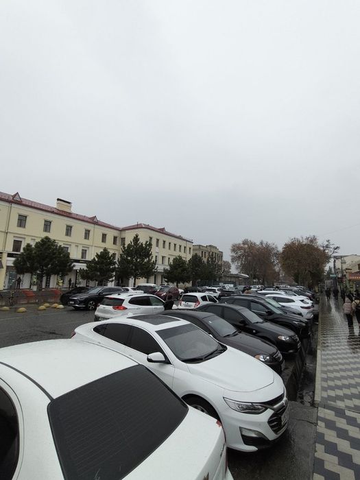 Самаркандда жойлашган Sadiya савдо марказида арендага жойлар мавжуд