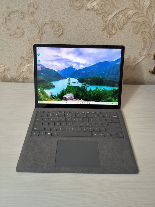 Microsoft Surface Laptop 4