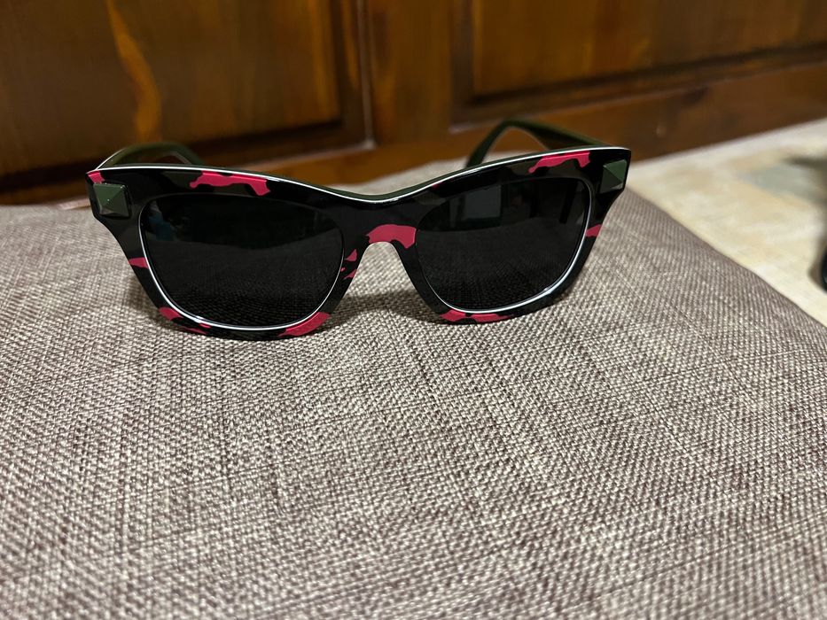 Дамски слънчеви очила - оригинално Valentino