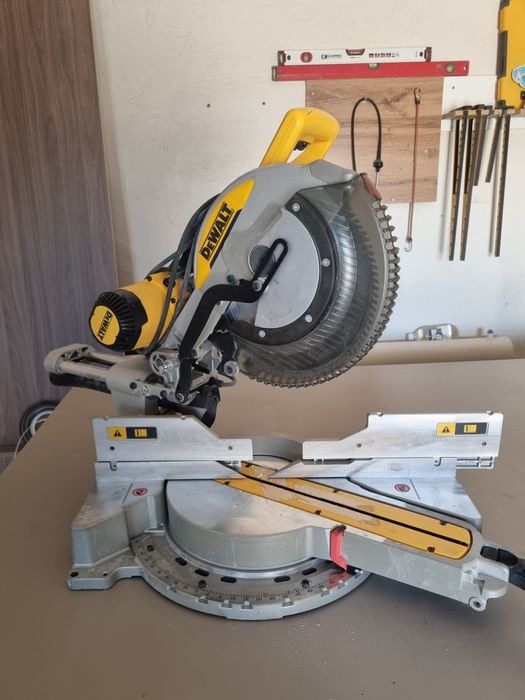 Углорез Тарцовка DeWALT