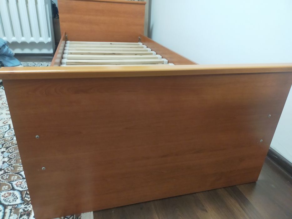 Кровать 20000 тг