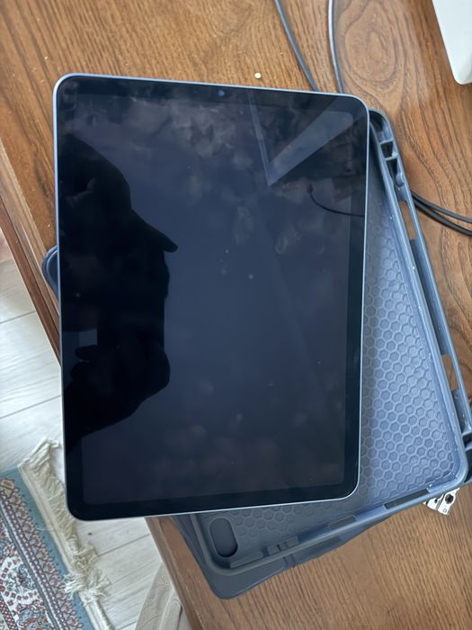 Продается Ipad air 2022 в отличном состоянии