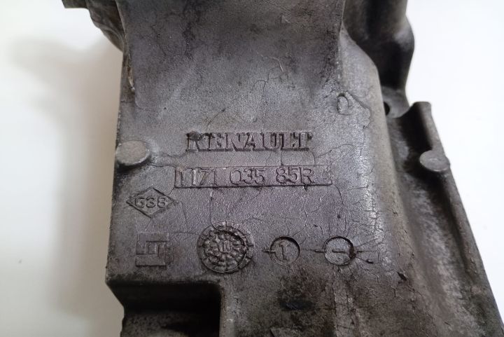 Suport alternator suport accesorii 17103585R Nissan Primastar prima g