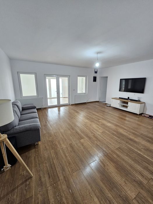 Vând casa in cartierul Banovita