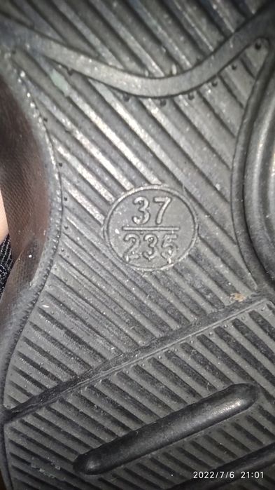 Продам сандали на мальчика