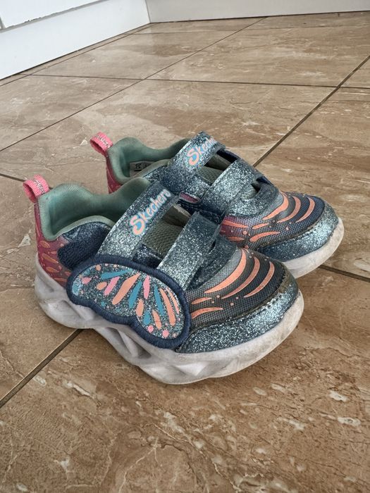 Маратонки на Skechers размер 24