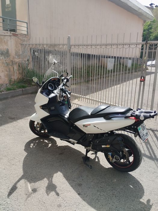 Макси скутер gilera gp 1000