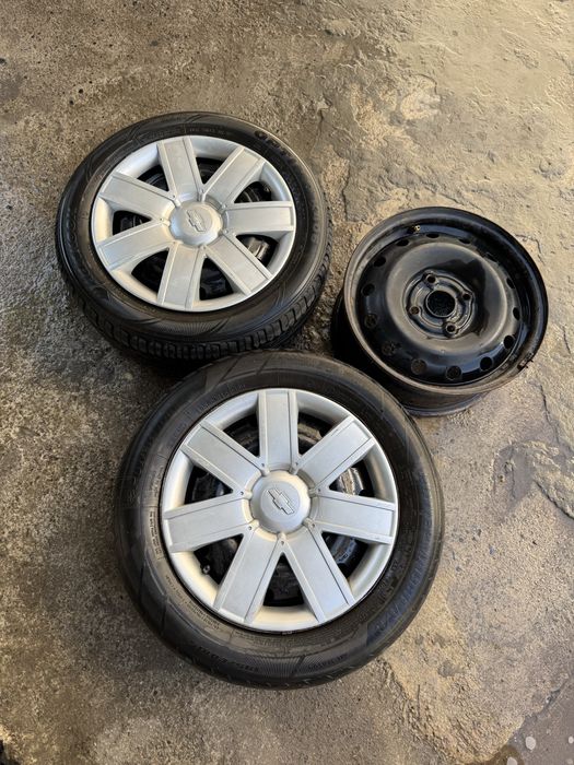 Lasetti balon diakasi bilan birga r15