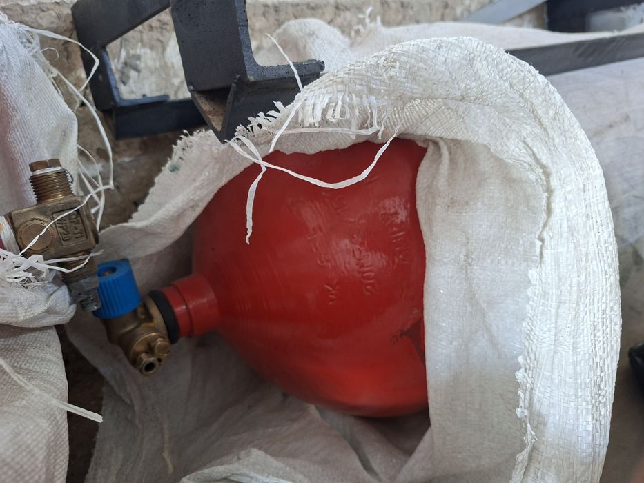 65 litrli gaz balon sotiladi