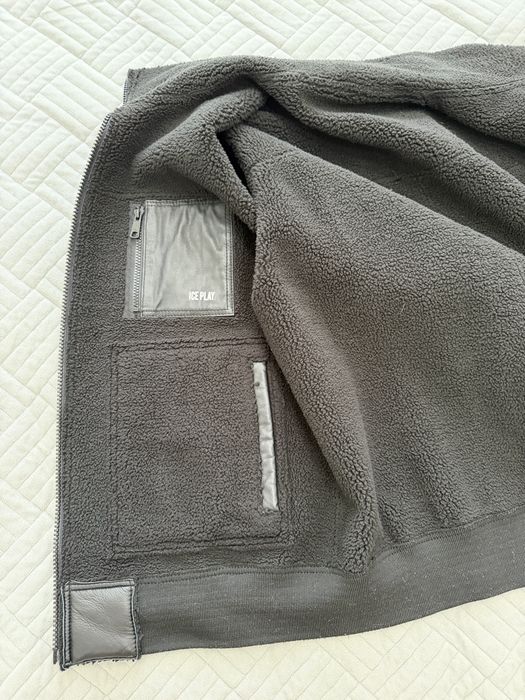 Продам модную дубленку фирмы Iceberg