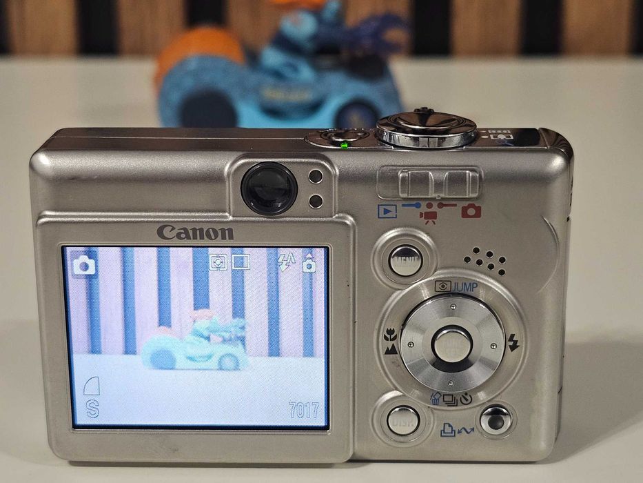 Aparat foto digital compact Canon Powershot SD400 5MP 3xZoom