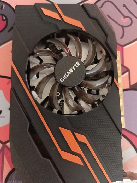 Продаю видеокарту Gigabyte GeForce GT 1030 OC 2GB (GV-N1030OC-2GI)