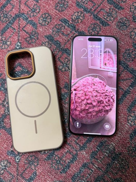 Продам айфон 16 про 256