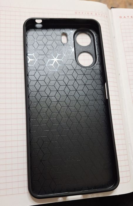 Продам новый чехол на Xiaomi Redmi 13C