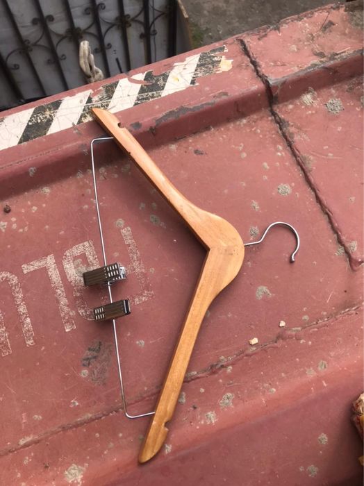 Вешалка от 100 тг