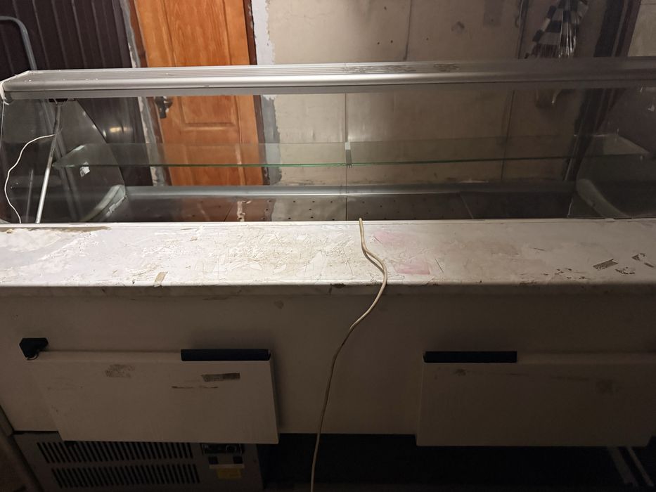 Vand vitrina frigorifica pentru mezeluri