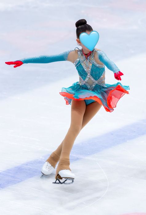 Състязателна рокля за фигурно пързаляне на 7-8г. 150€