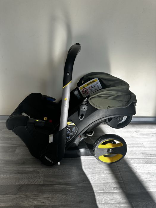 Бебешка количка Doona