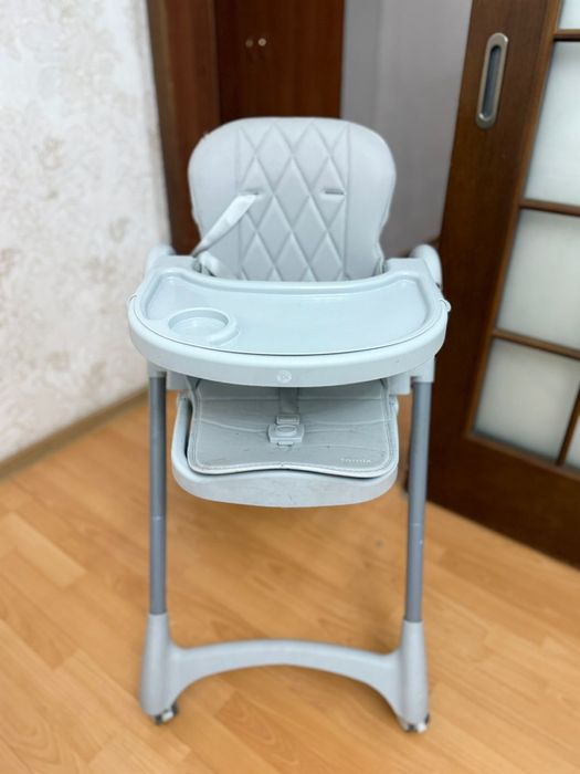 Детский стулья стол в отличном состояний