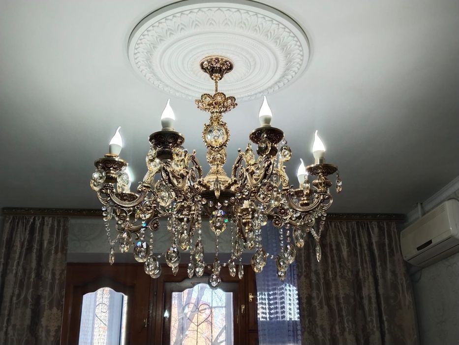 Продается люстра