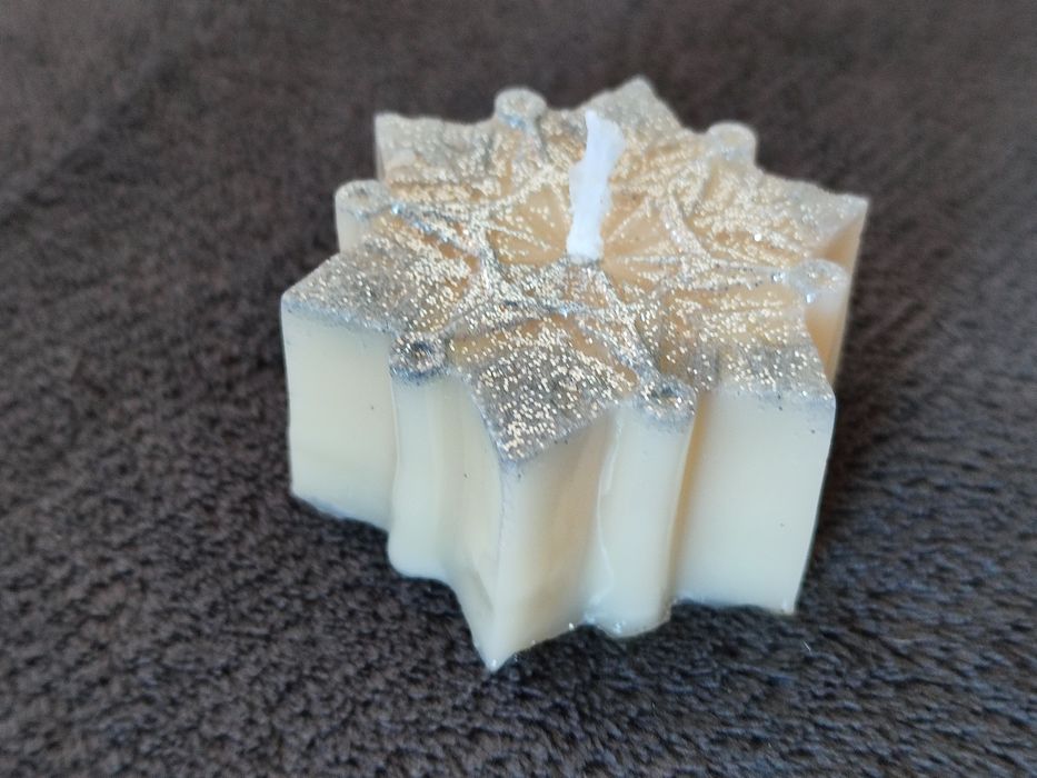 Коледни свещи - подаръчета