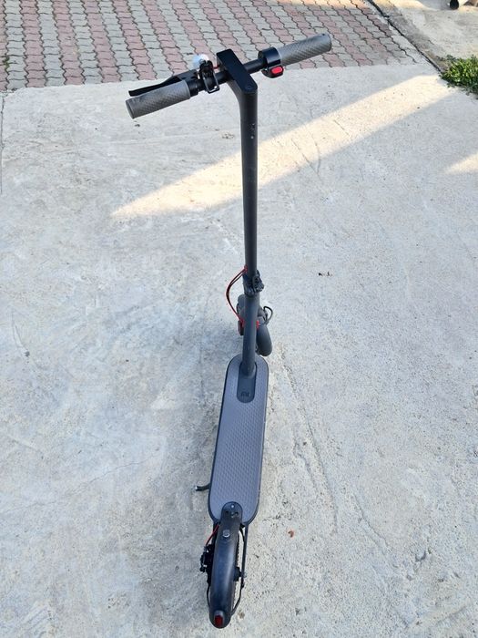 Vand trotineta electrică xiaomi mijia, stare foarte bună