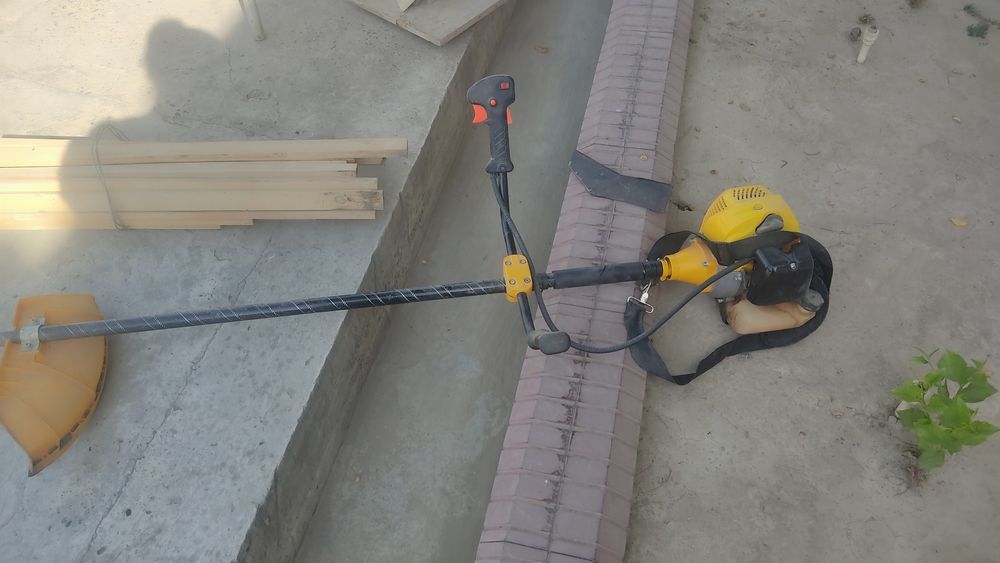 Газона.   касилка