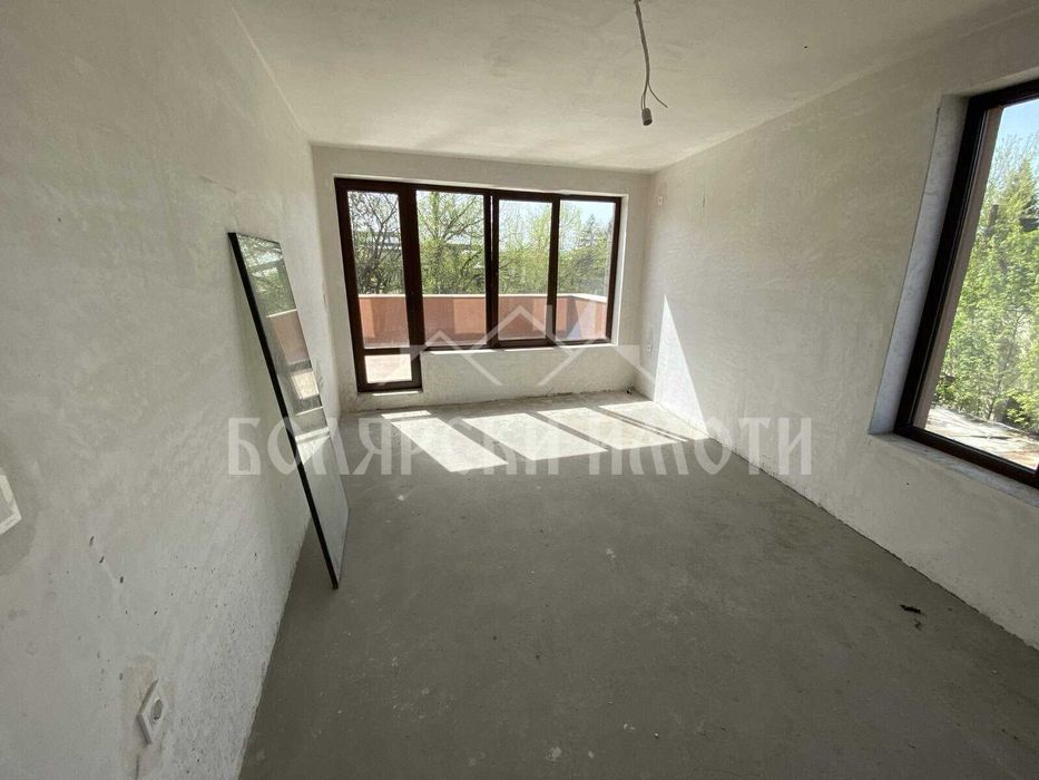 Продава се Двустаен апартамент в Велико Търново, Бузлуджа - 104 кв.м за 1053 €/кв.м - Снимка #2