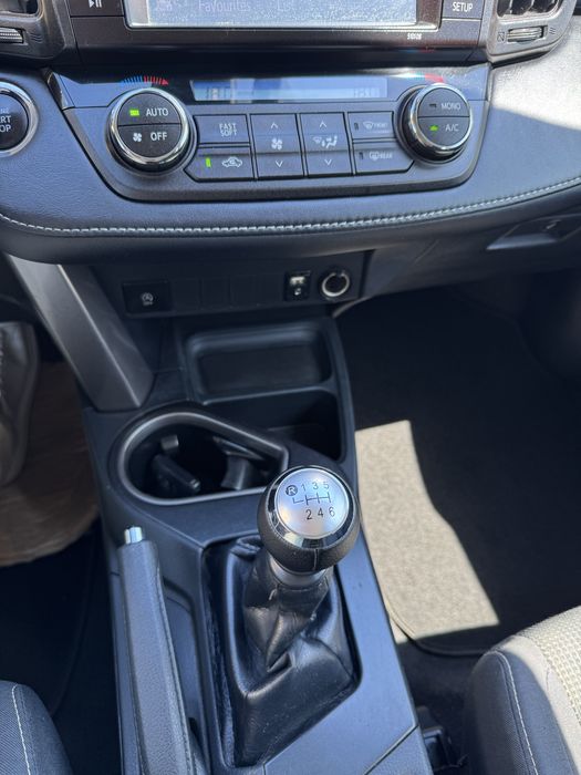Toyota RAV 4 - D-4D - 2018 - Garantie 12 Luni ! RAR Efectuat