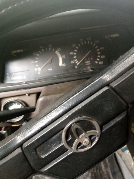 Продам автомобиль москвич