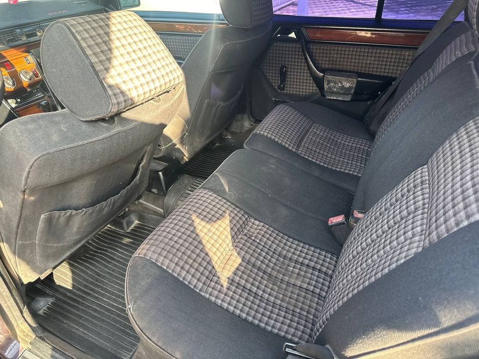 Продам Мерседес 124 универсал