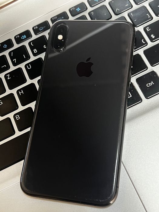 Iphone xs baterie 100%