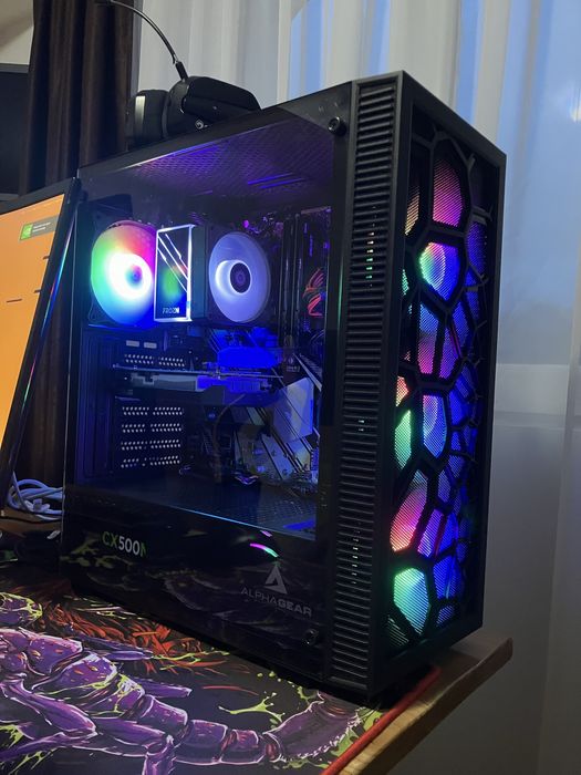 Vand PC gaming impecabil