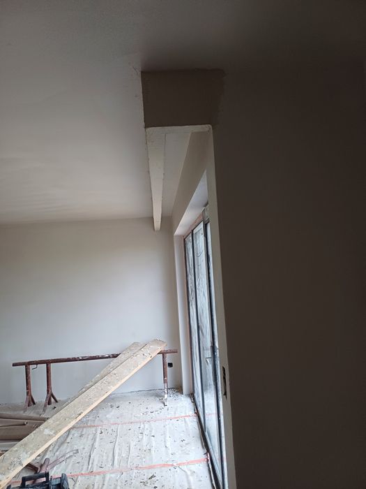 Execut lucrări interioare și exterioare