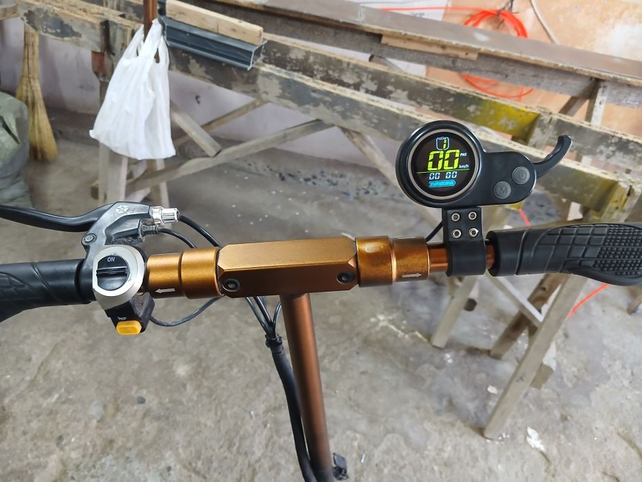 Skuter 100 zaryat bilan  55 dan balandga chiqadi