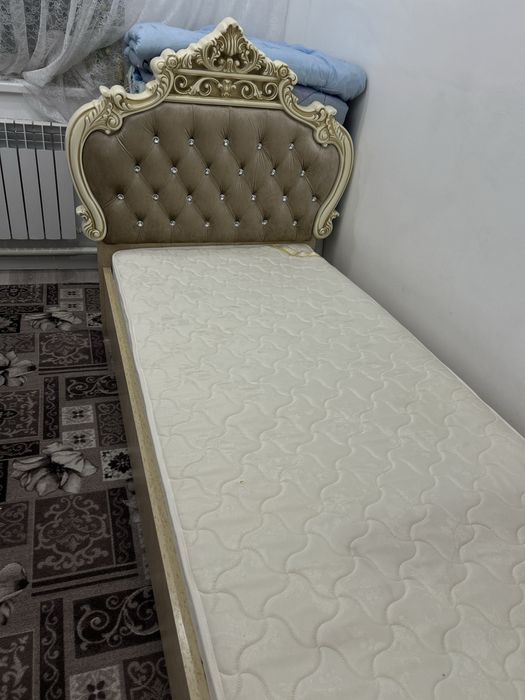 Морозильник новый,стол 100000