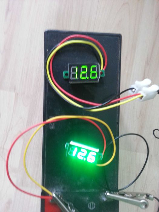 дисплеи - волтметри за прав ток до 100в.