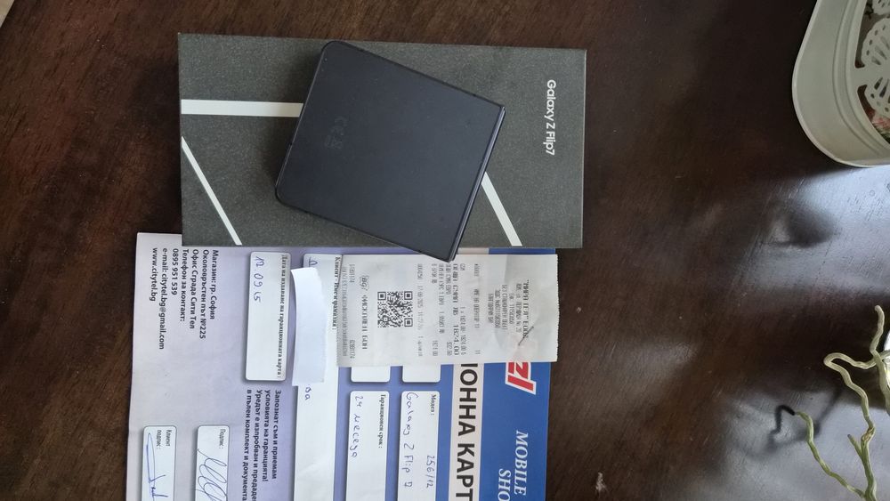 Samsung Galaxy Z Flip 7, Jetblack, 256 GB,  с гаранция!