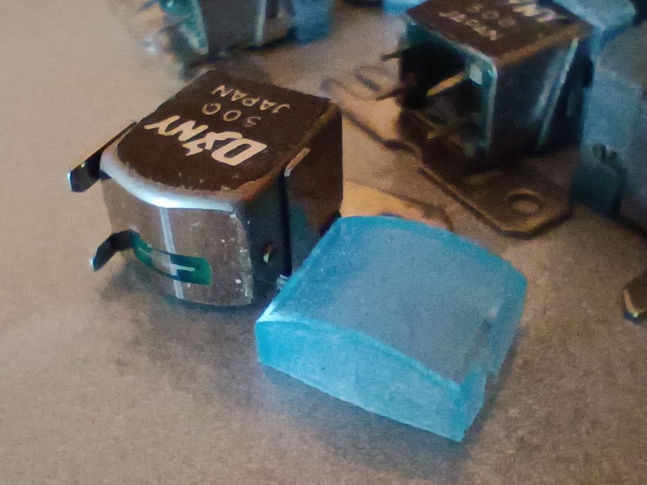 Магнитофонные головки стерео.