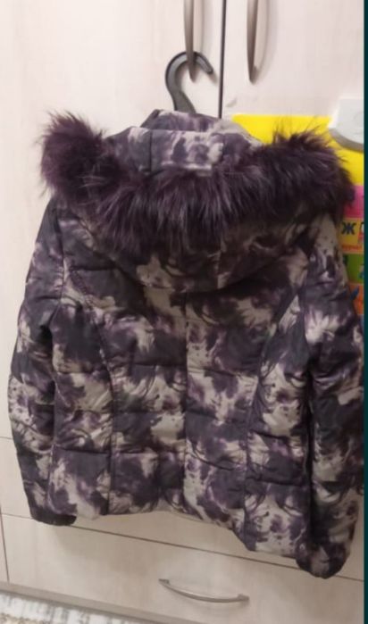 Зимняя куртка на девочку.